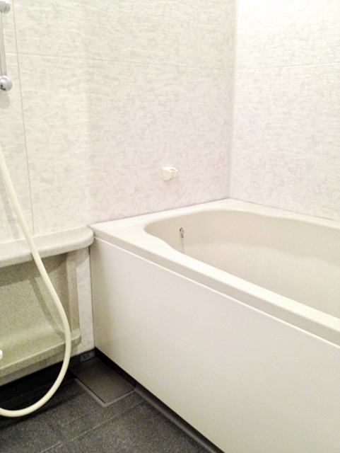 白の浴槽のコーティング提案