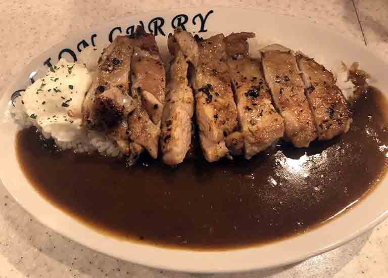 ライオンカレーのチキントッピング