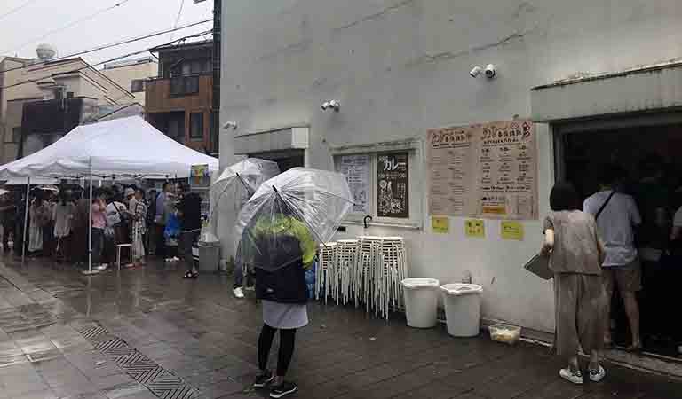 究極のカレー事情聴取開催の油野美術館